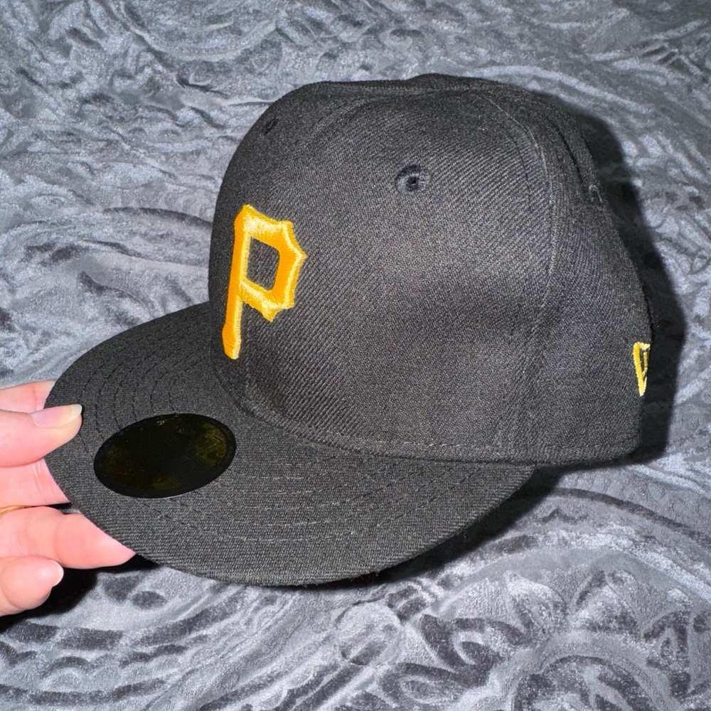 New Era 59Fifty Pittsburgh Pirates Fitted Hat- INFANT Size 6